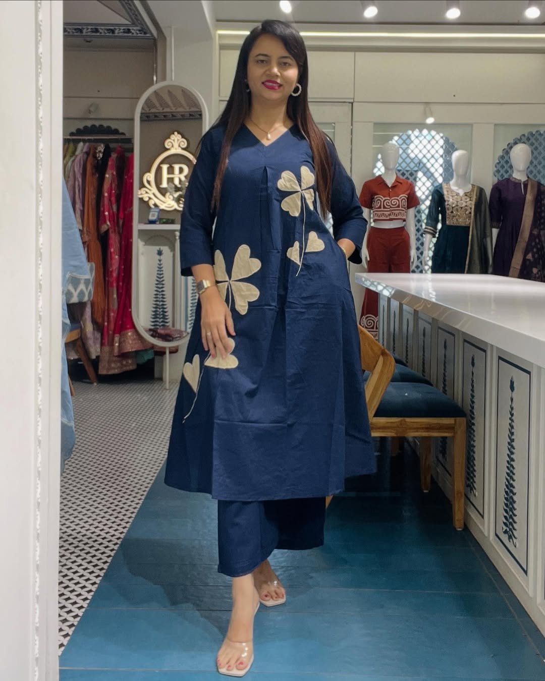 GoSriKi Women's Rayon Viscose Printed Straight Kurta with Pant