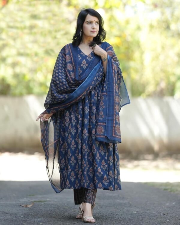GoSriKi Women's Rayon Blend Anarkali Printed Kurta with Pant & Dupatta